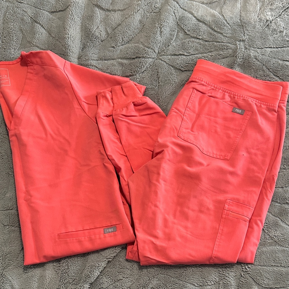 EUC Figs Scrub Set